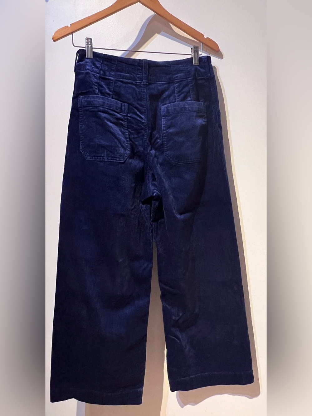 Anthropology Colette Cropped Corduroy
Wide-Leg Trousers by Maeve Indigo Size 29 - Picture 5 of 5
